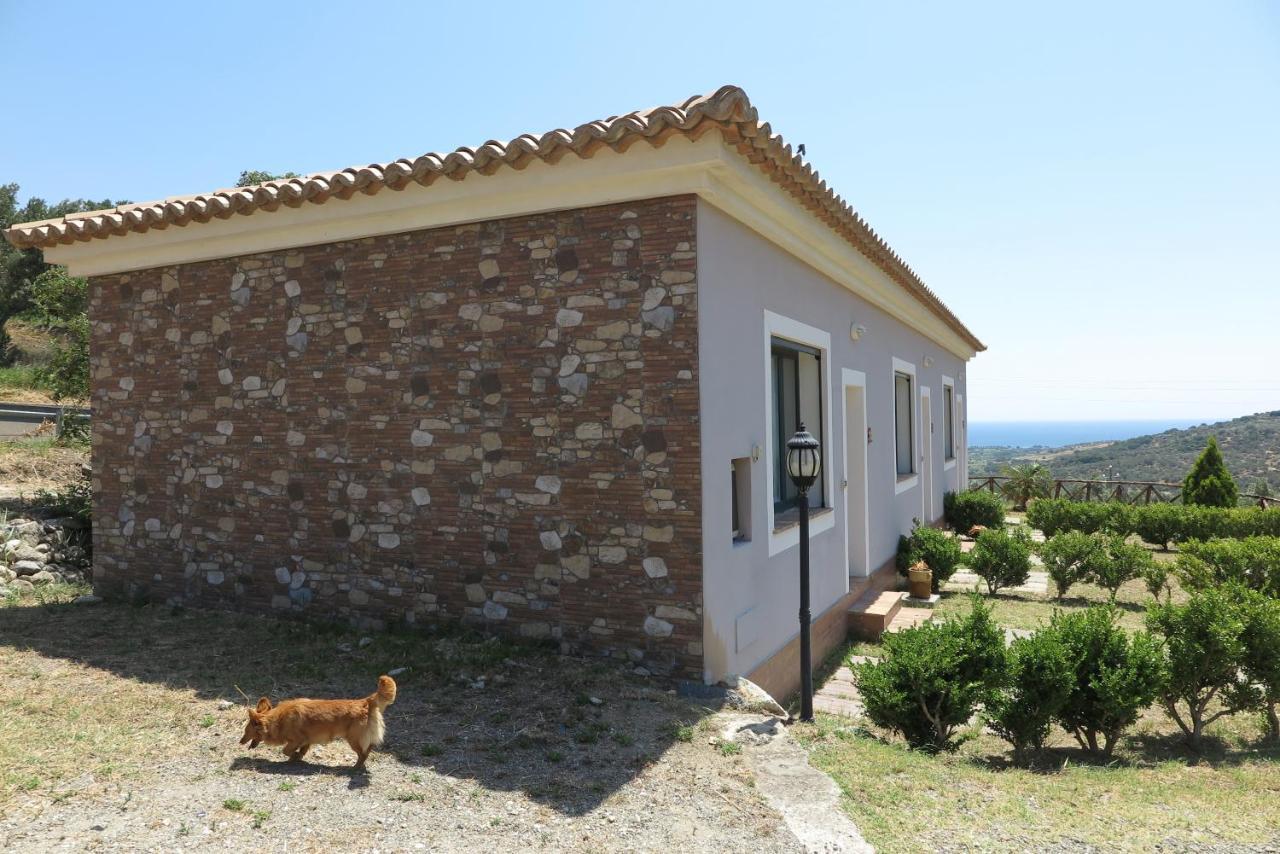 Tenuta Agrituristica Castellesi Squillace Exteriér fotografie